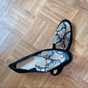 ALDO Snake print flats!